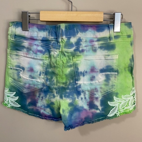 Ardene 82 Denim Women's Tie Dyed Green Jean Shorts Size 11 - Picture 4 of 10